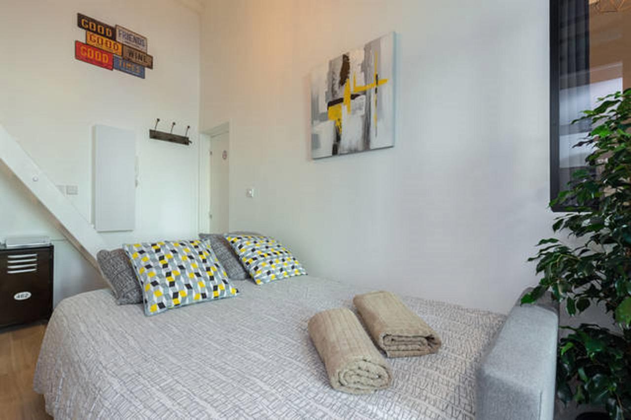 Angle Droit- Loft Charmant Et Atypique, Climatisation, Vieux-Nice Exterior photo